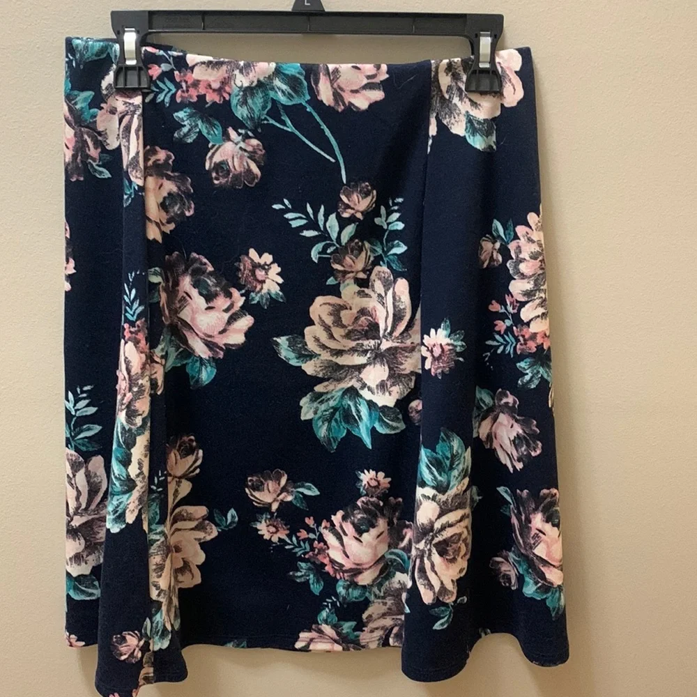 Made in USA Renee C Navy Floral A-line Skirt - Picture 5 of 5